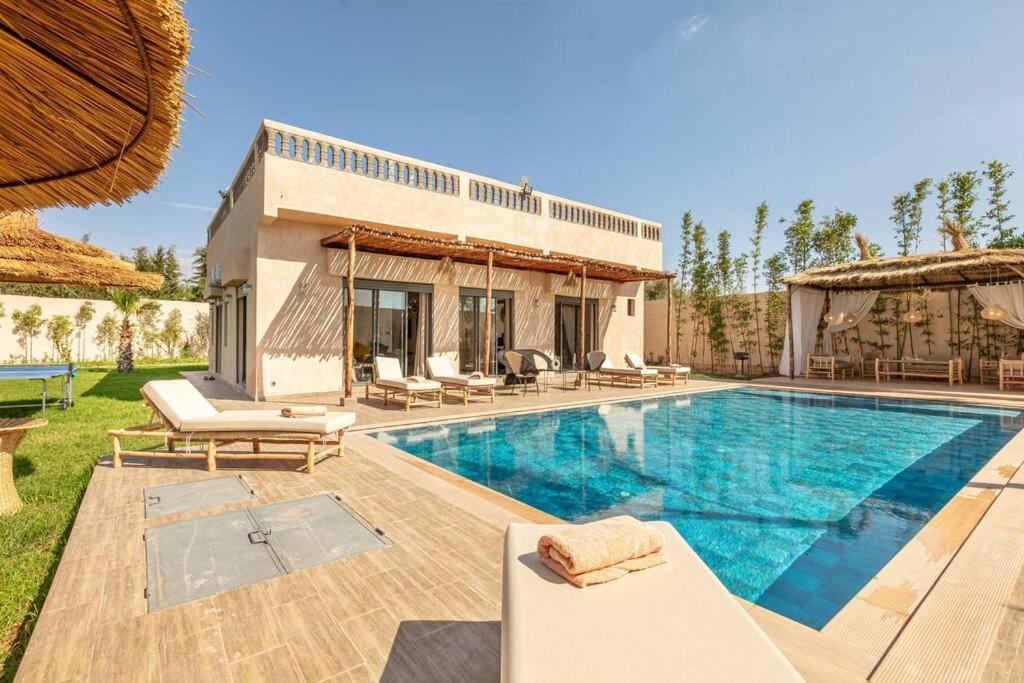 Villa Leila,Piscine , Grand Jardin, Jeux , Cuisiniere Marakeş Dış mekan fotoğraf