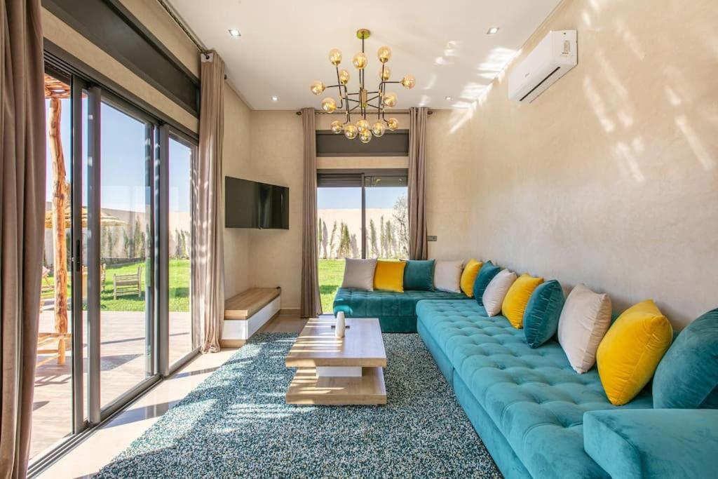 Villa Leila,Piscine , Grand Jardin, Jeux , Cuisiniere Marakeş Dış mekan fotoğraf