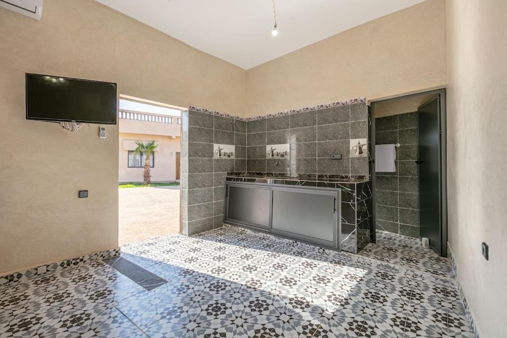 Villa Leila,Piscine , Grand Jardin, Jeux , Cuisiniere Marakeş Dış mekan fotoğraf